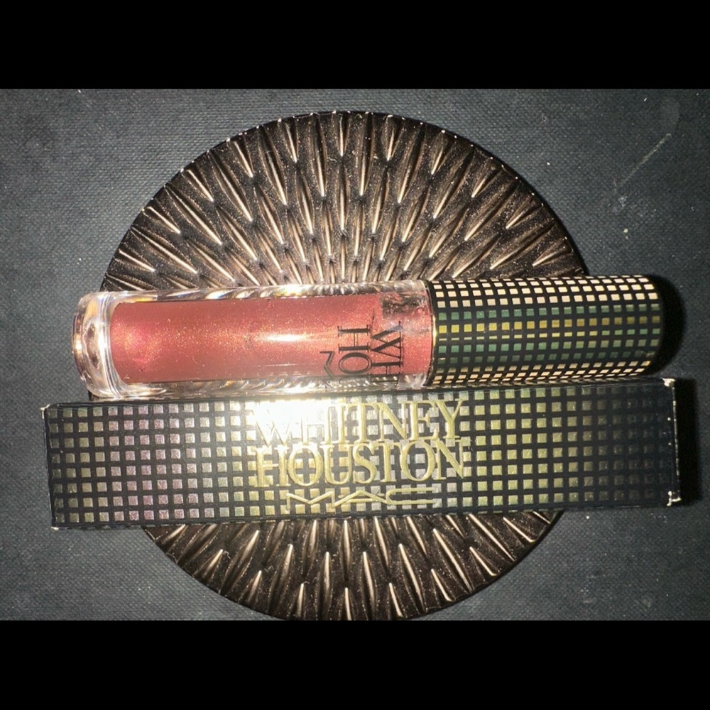 MAC Nippy’s Shimmery Cinnamon Lipglass